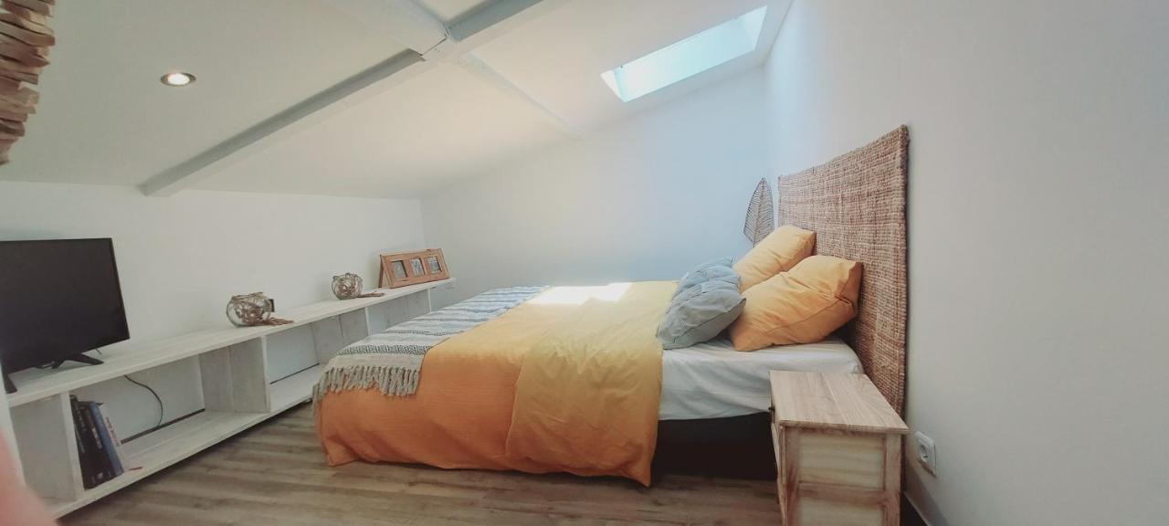 Appartement Location A La Semaine à Néoules Extérieur photo