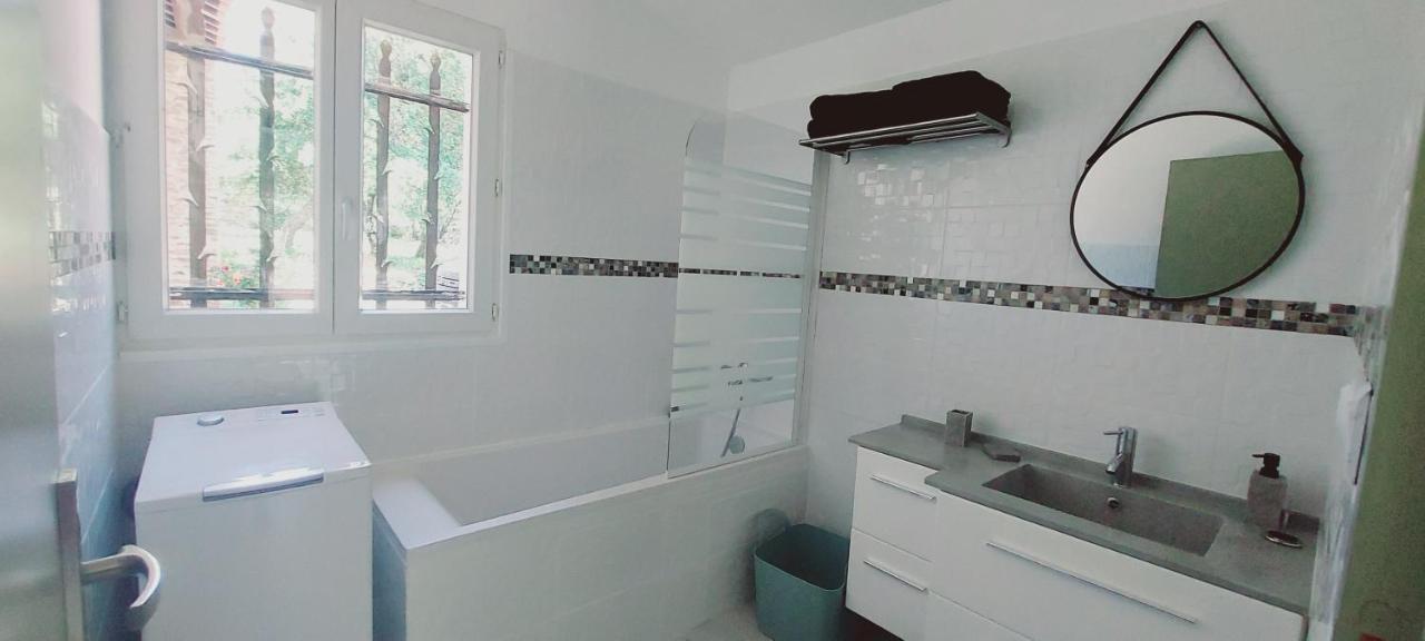 Appartement Location A La Semaine à Néoules Extérieur photo